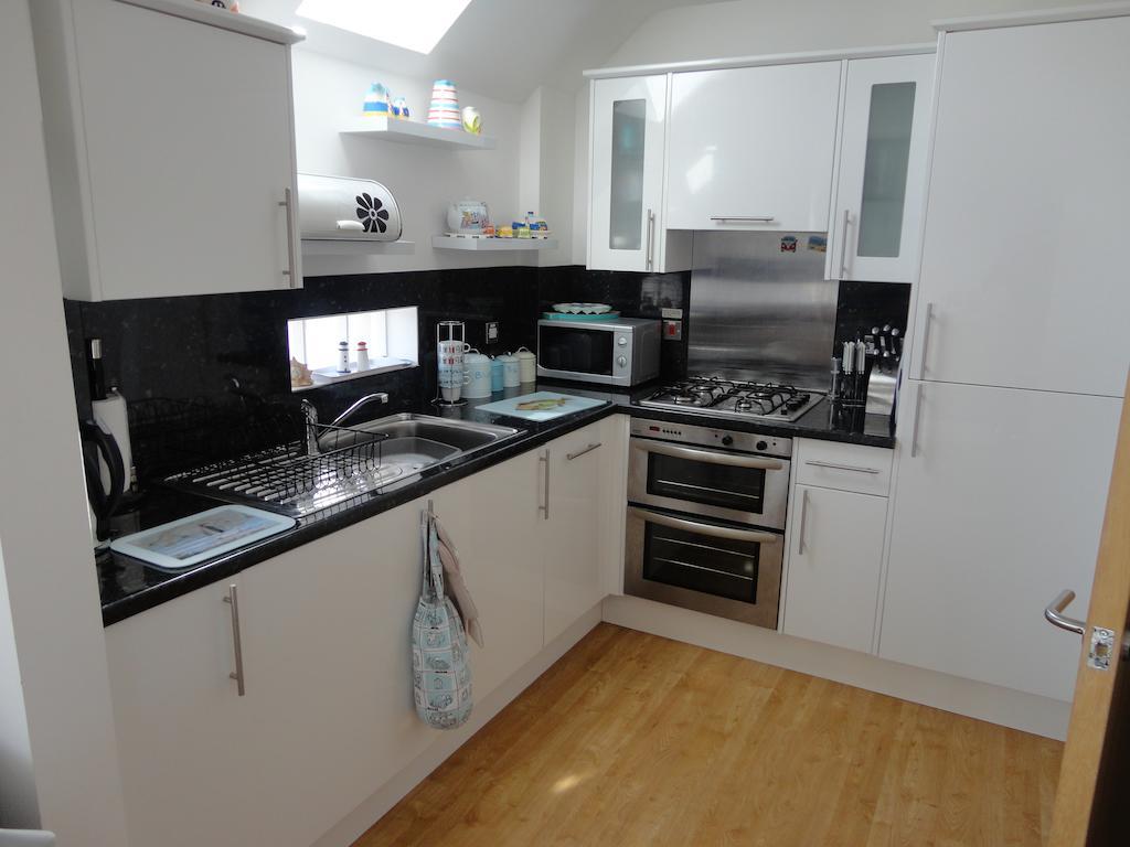 Ocean Breeze Apartment Bude Ruang foto