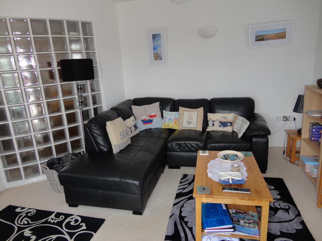 Ocean Breeze Apartment Bude Ruang foto