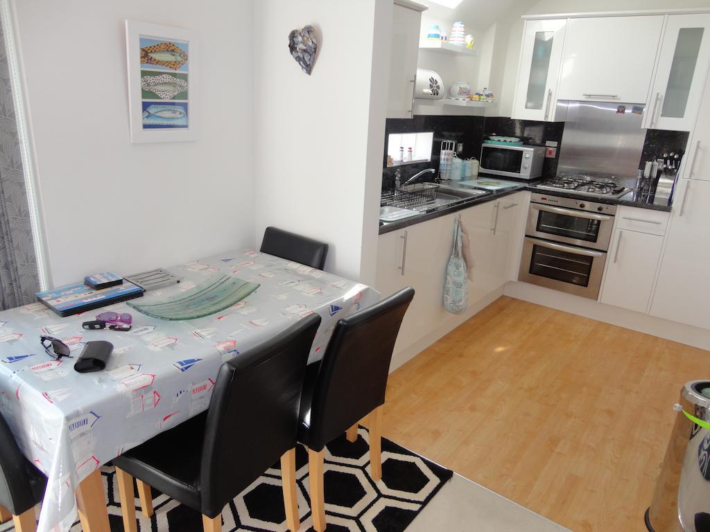 Ocean Breeze Apartment Bude Ruang foto